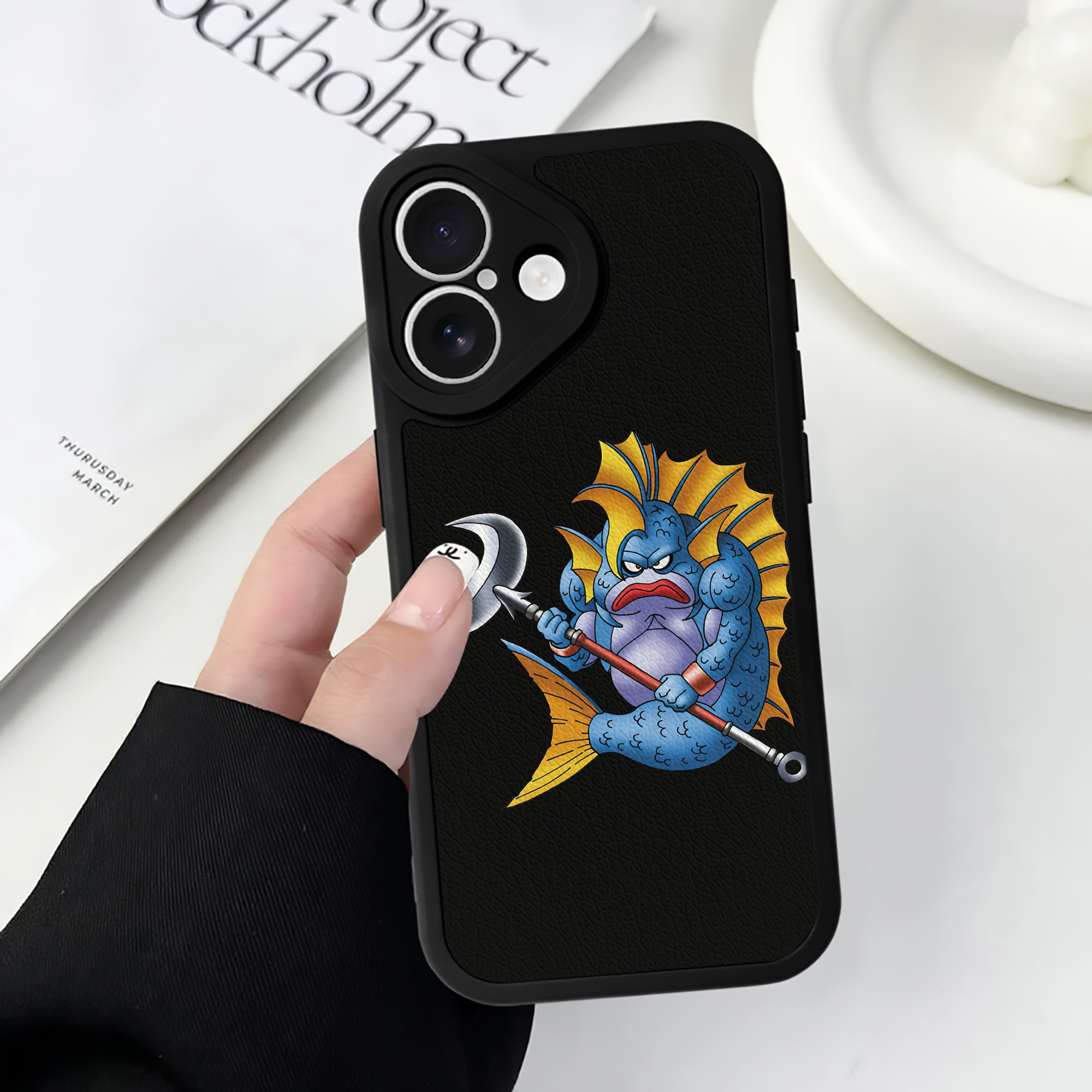 （画像用） ドラゴンクエスト Doragon Kuesuto Dragon Quest 【iPhone 16シリーズ対応】シリコンスマホケース（レザー調） 材質：シリコン